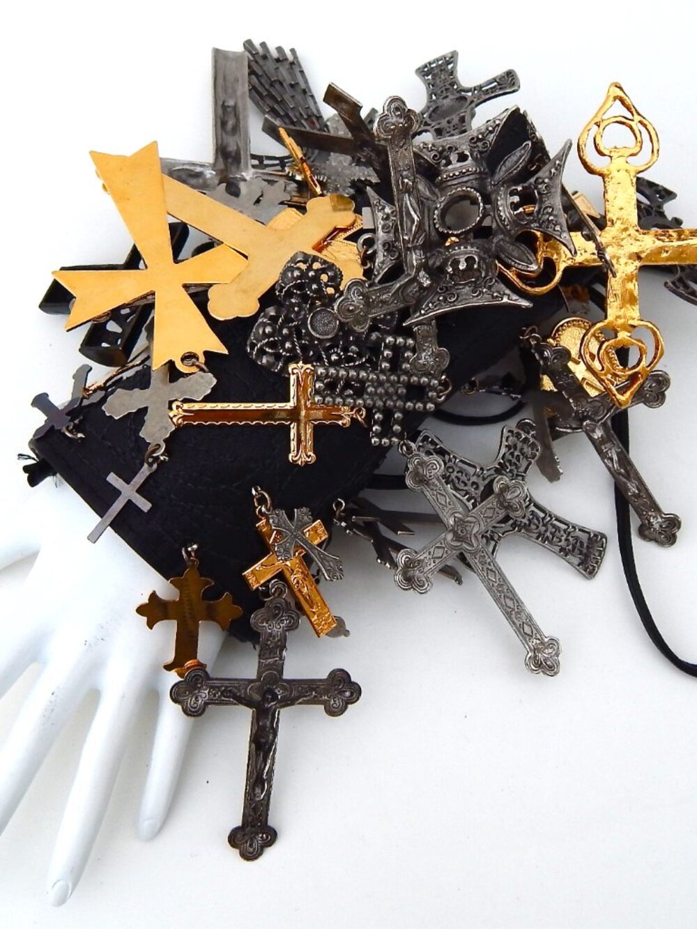 GASOLINE GLAMOUR SSAVIOR CUFF✞✟✨